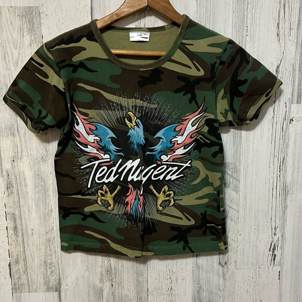 Z3 Vintage camo crop top t-shirt Ted Nugent My baby dolls tee medium med M